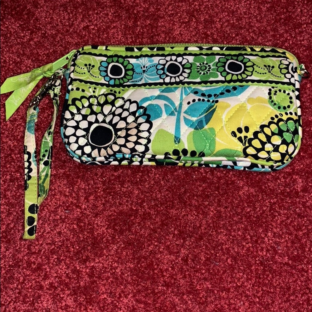vera bradley wristlet